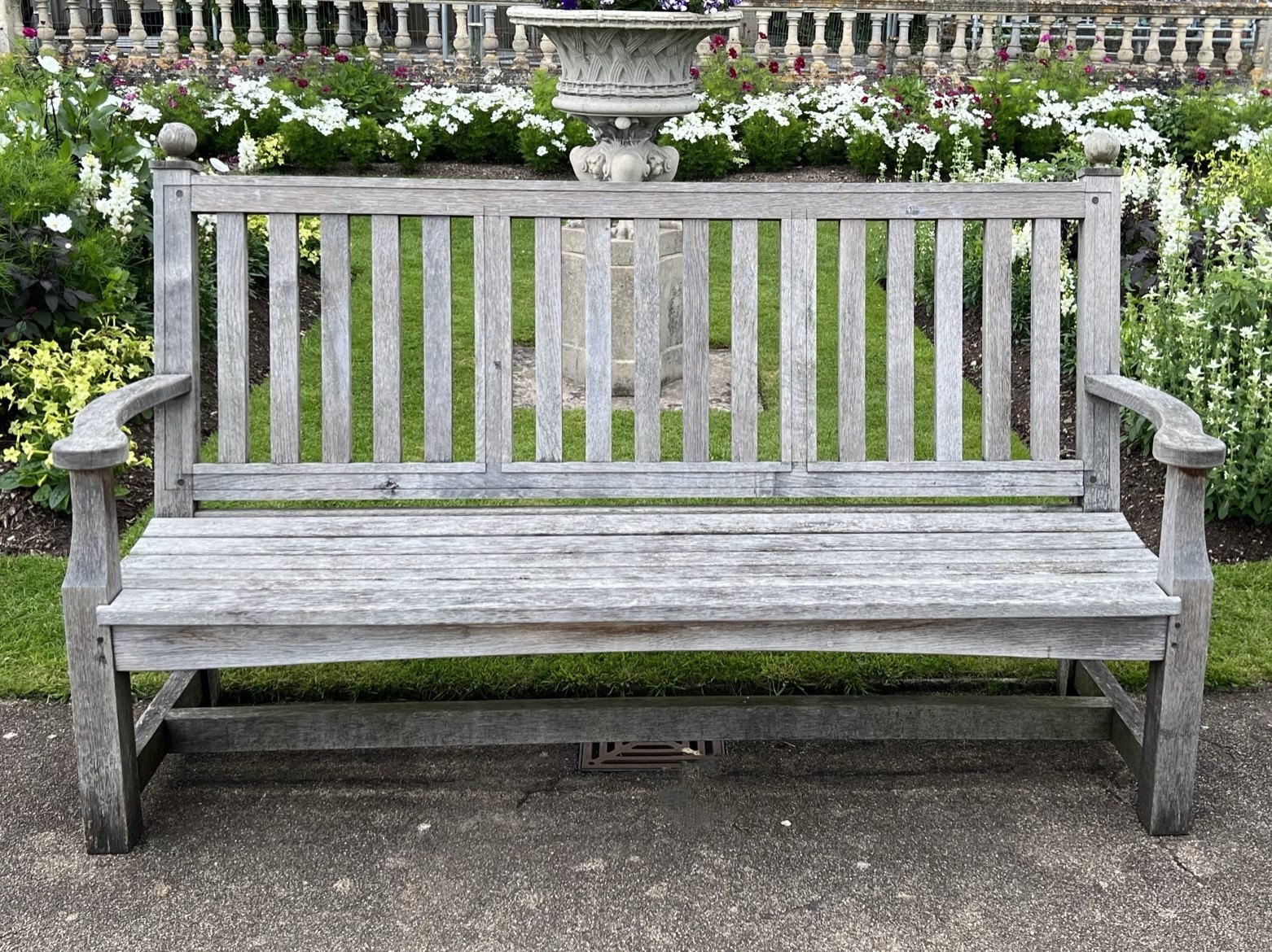 Luxury bespoke oak benches traditionally made to order