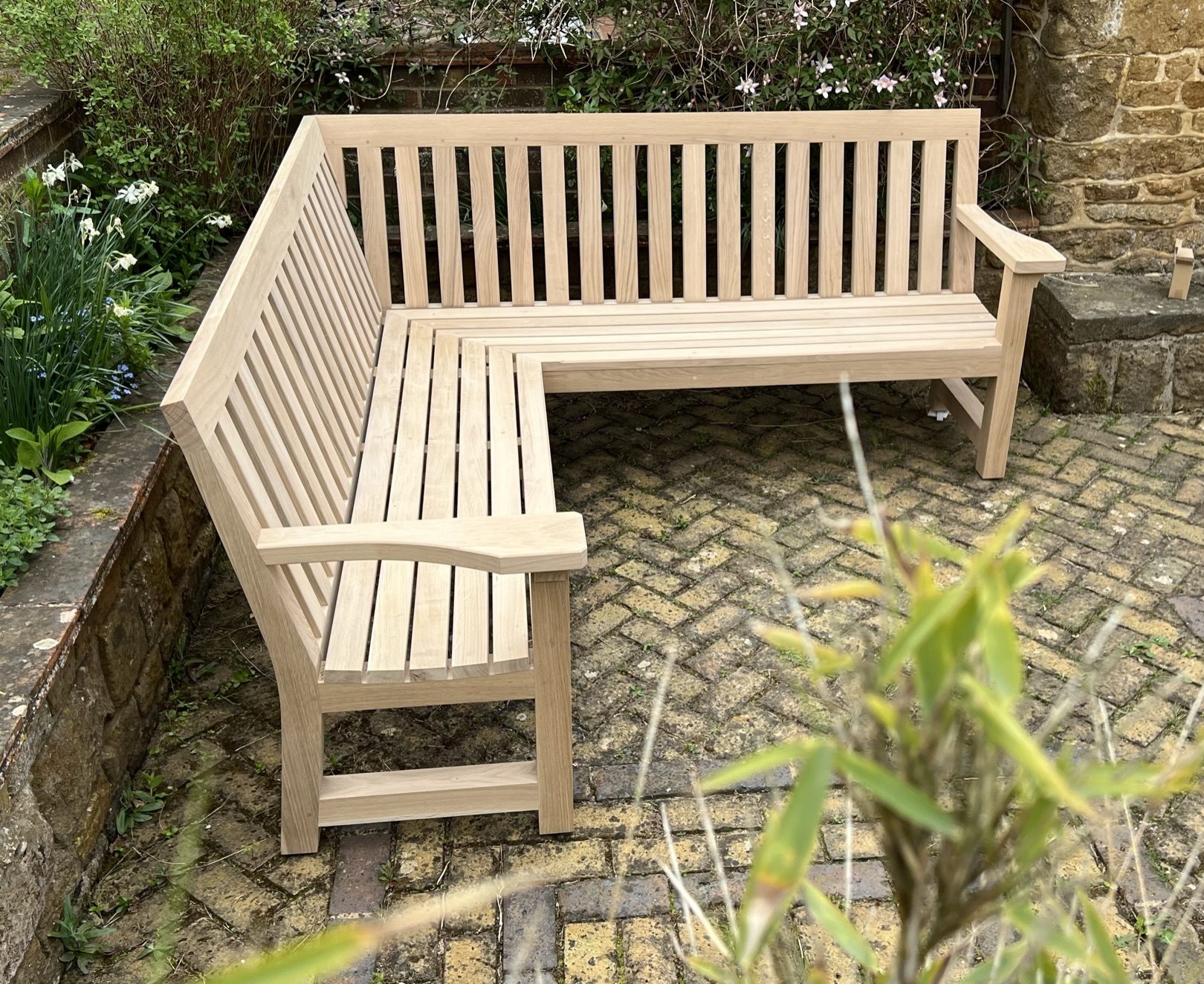 Oxford Corner Bench