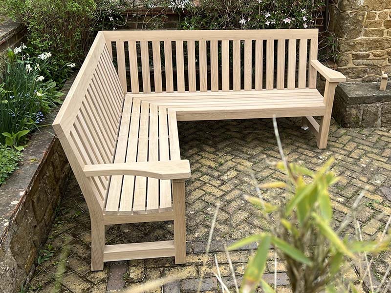 Luxury Oak L-Shape Corner Bench Bespoke Oak L-shaped corner bench in a classic slatted style.
